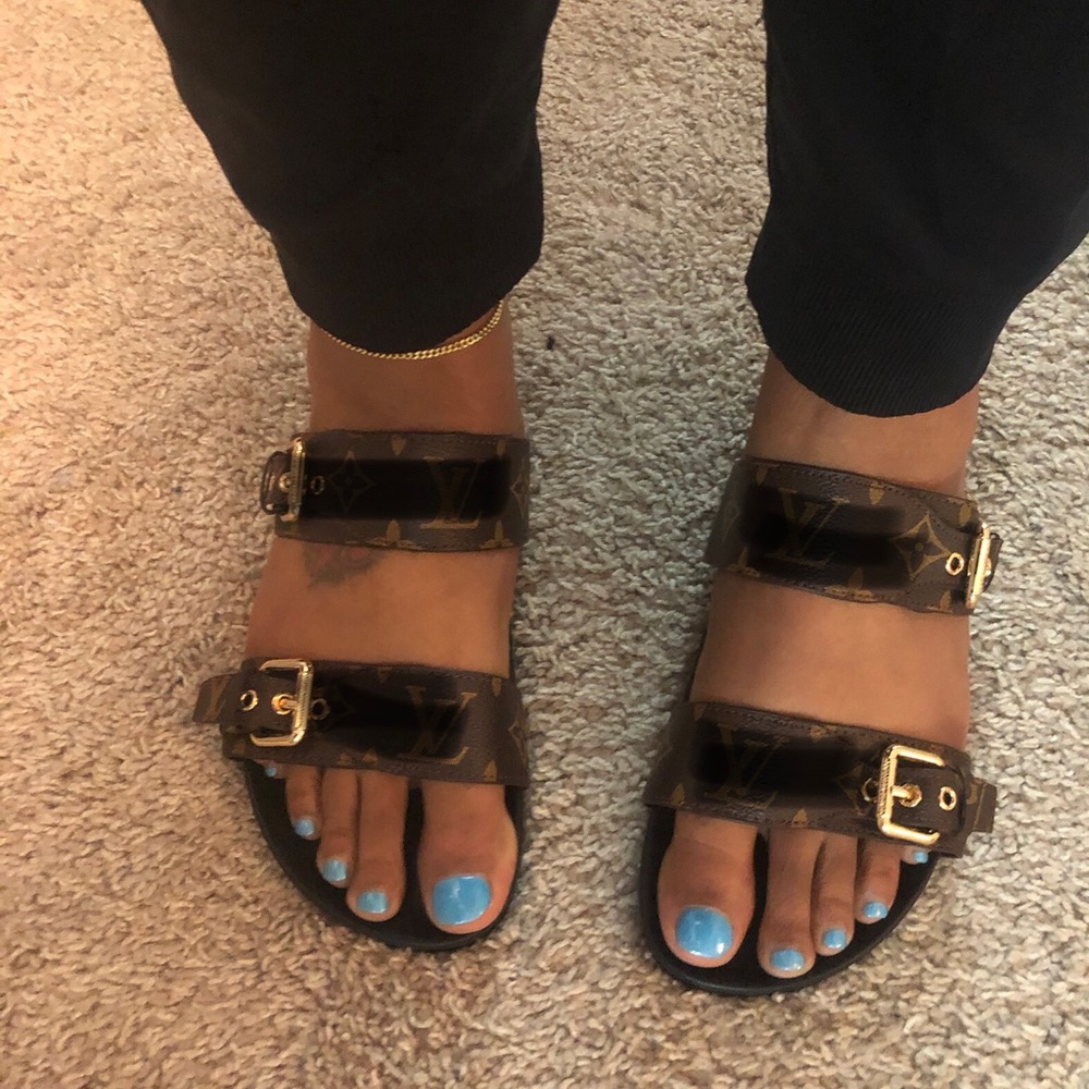 Womens sandals LV